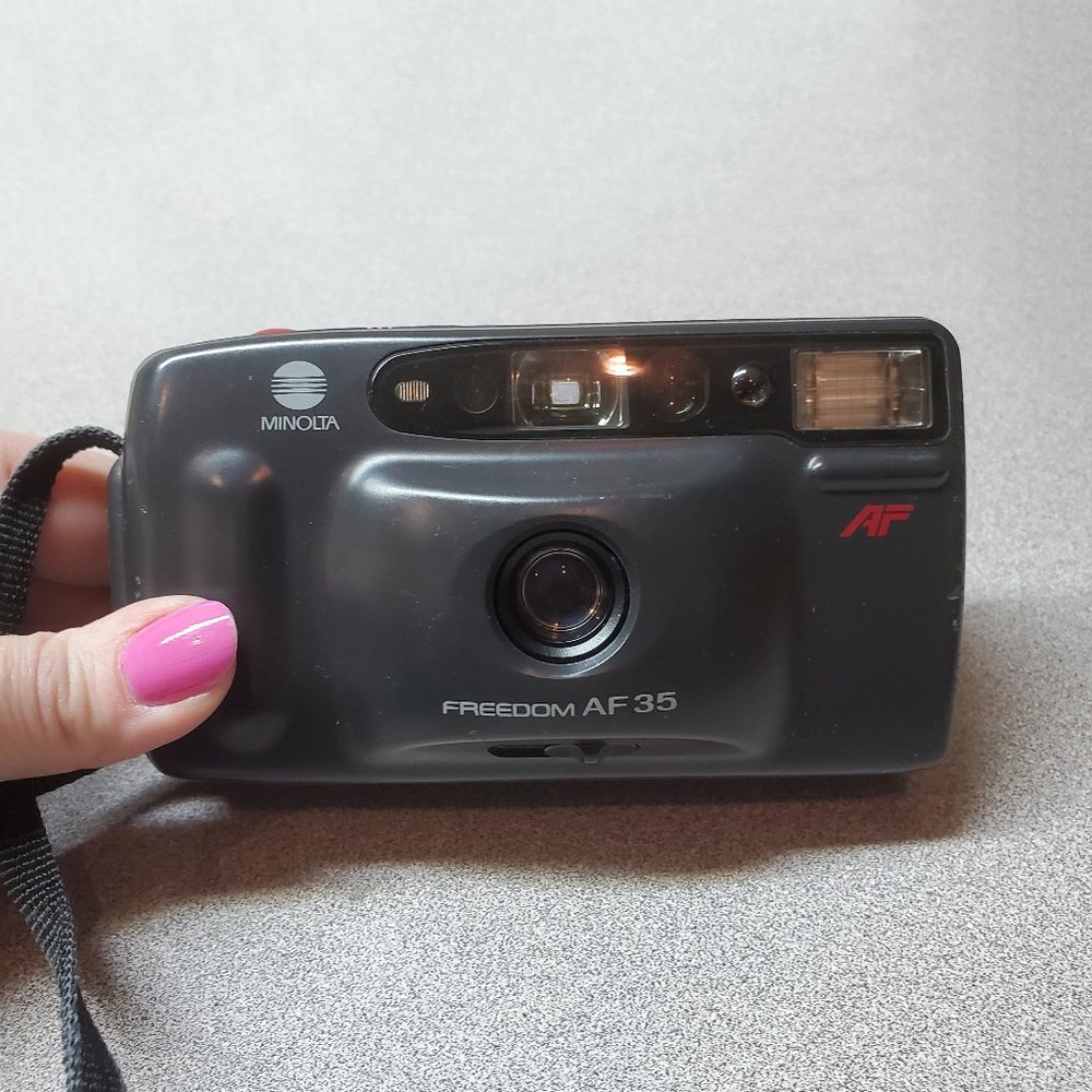 Minolta Freedom AF35 35mm Camera - Vintage (Good Condition)